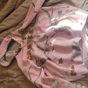 Light pink camo Cabellas hoodie